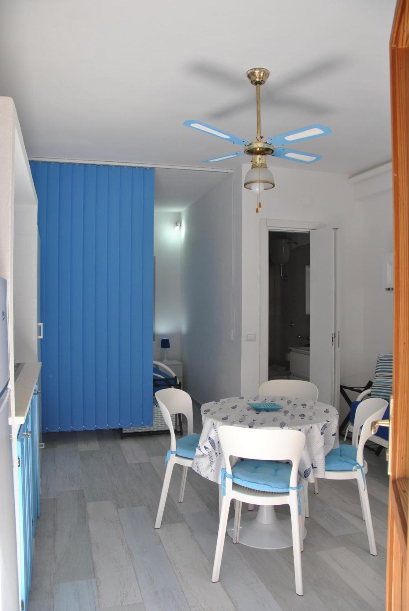 Casa Vacanze Casti - 41 Calasetta Exterior photo
